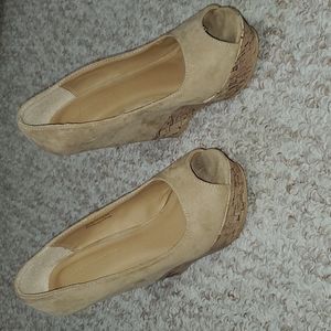 Platform wedges beige